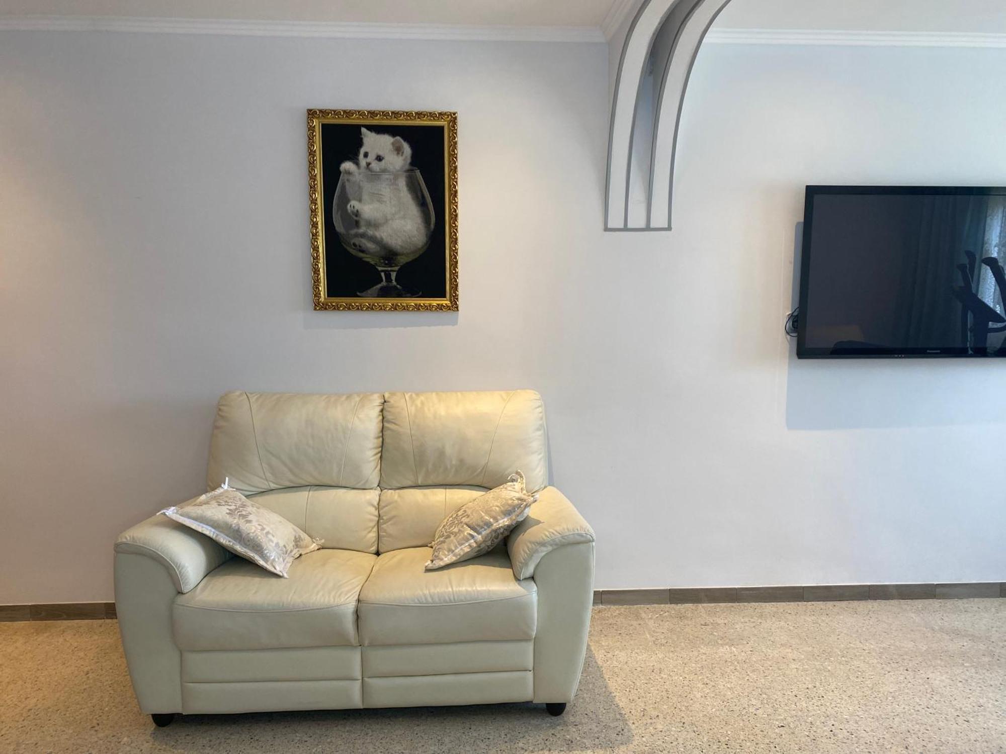 Shared Apartment! Piso Compartido! Общая Квартира! Sevilla Kültér fotó