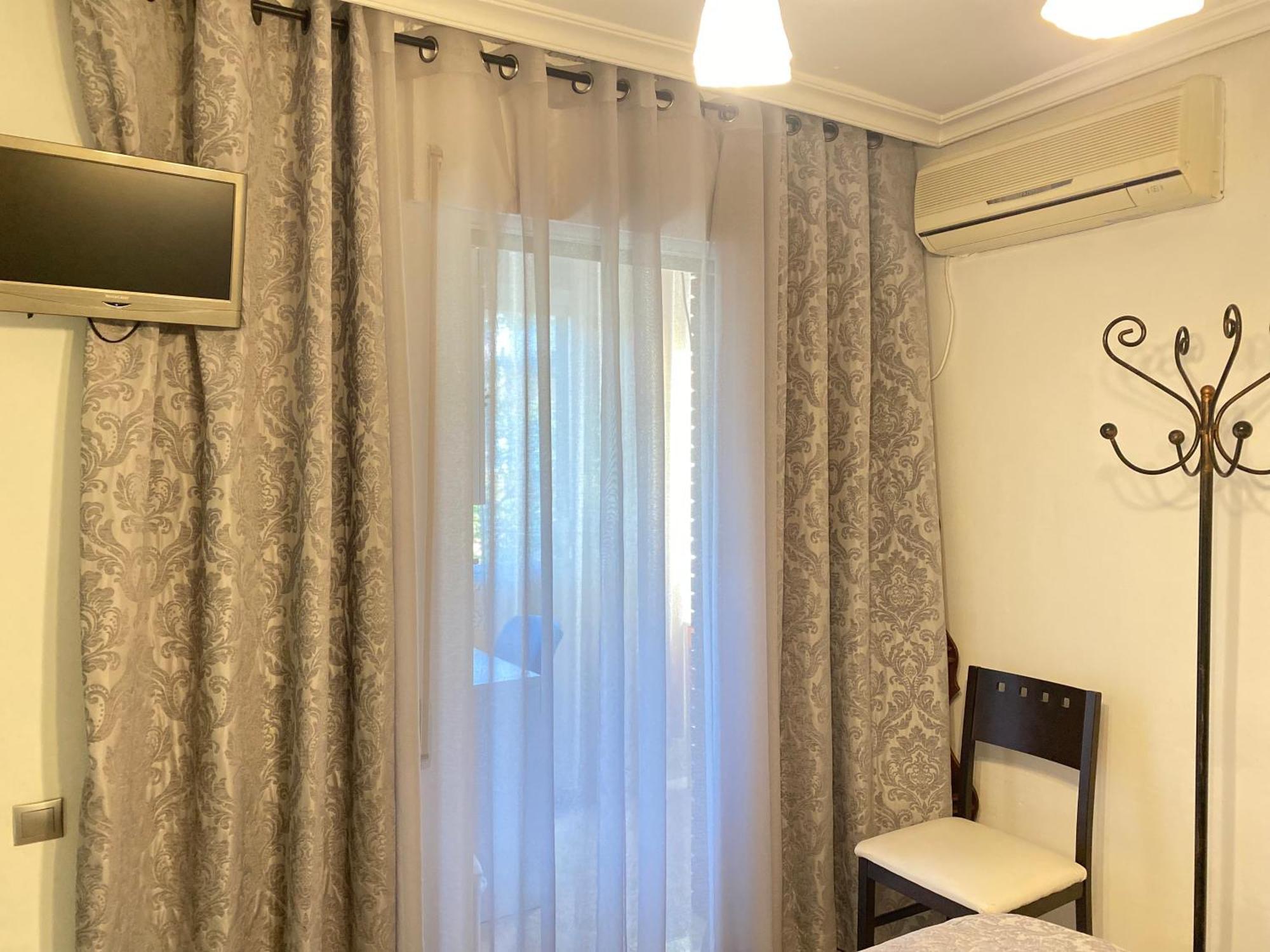 Shared Apartment! Piso Compartido! Общая Квартира! Sevilla Kültér fotó